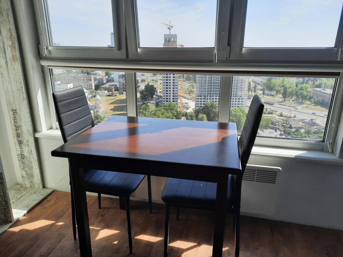 Sky Apartment Virmenska Kiev Bagian luar foto